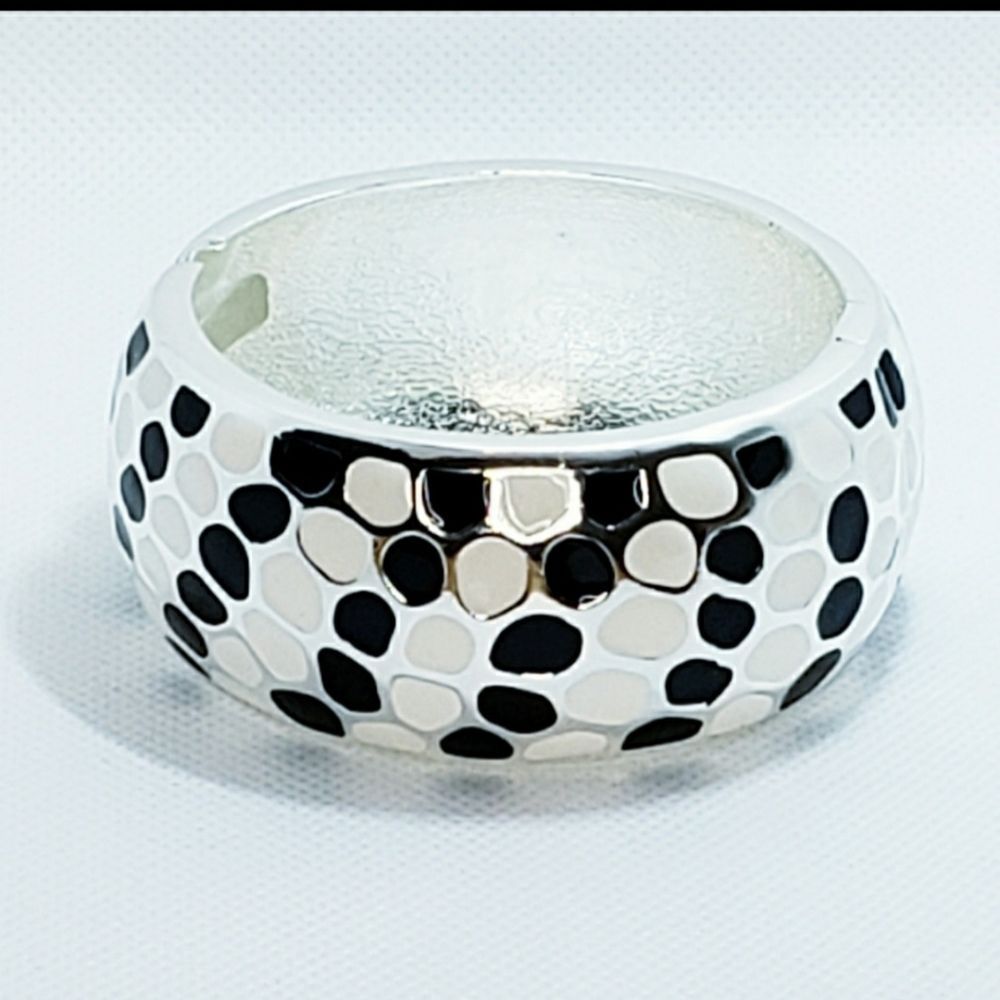 LAST ONE IN STOCK Enamel Bangle Bracelet, Dot Design, Hinge - Picture 6 of 15